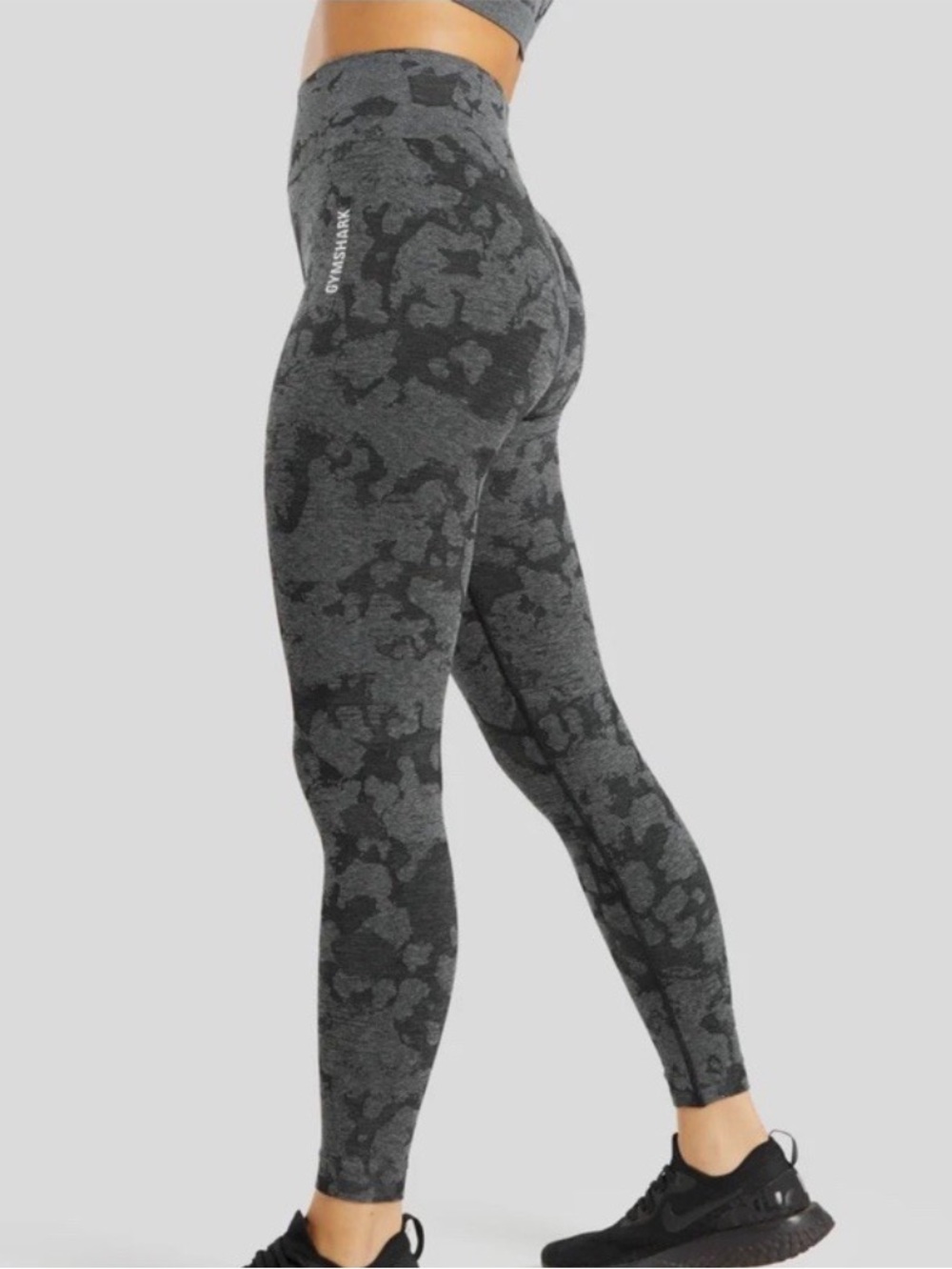 ❤️Gymshark Women’s High-Waist Camo Seamless Leggings - Charcoal & Black
